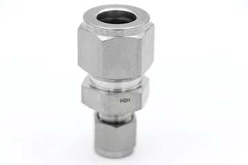 31647